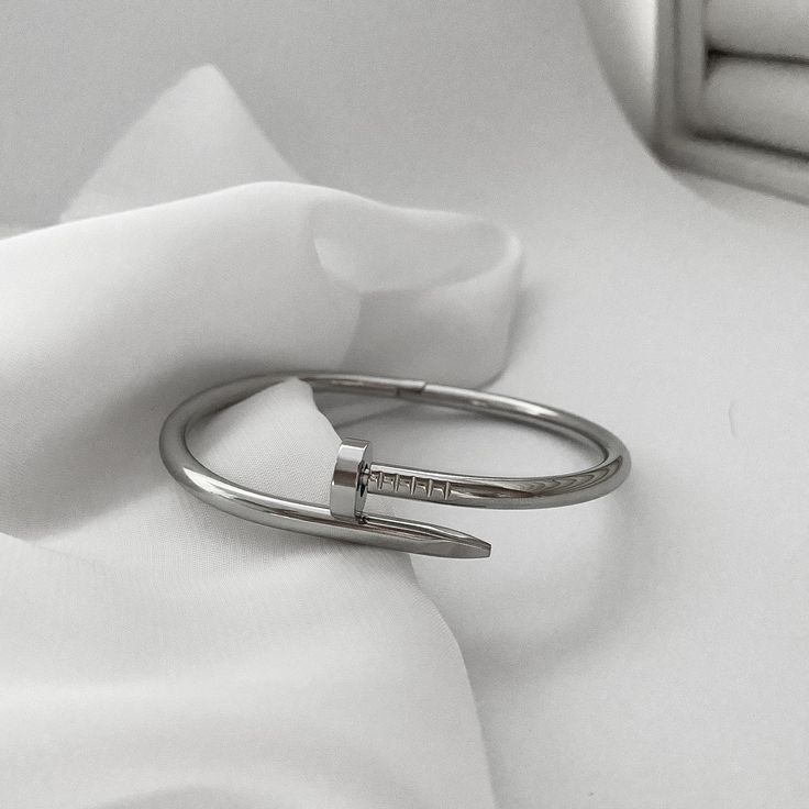 Silver Nail Hand Cuff