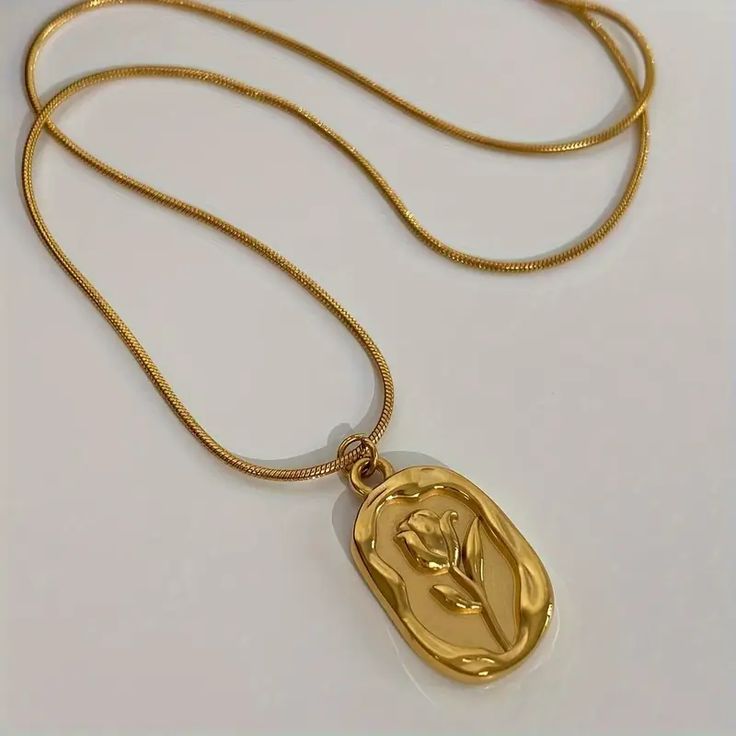 Viral Aesthetic Rose Pendant